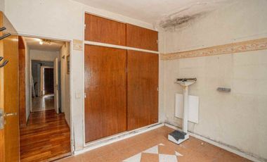 VENTA CASA 7 AMBIENTES OLIVOS ROCHE MUTIFAMILIAR