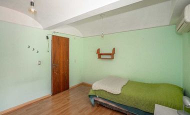 VENTA CASA 7 AMBIENTES OLIVOS ROCHE MUTIFAMILIAR