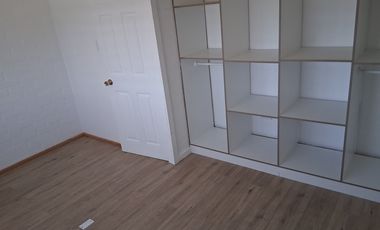 SE ARRIENDA ACOGEDORA CASA SOLIDA