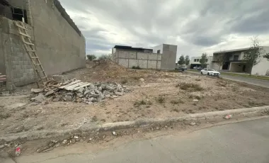 Terreno en esquina en venta en Hacienda del Rosario, TorreónPrecio negociable