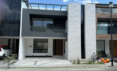 Casa en venta en Lomas de Angelópolis II, San Andrés Cholula, Puebla