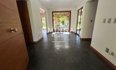 Casa en Arriendo en Piedra Roja
