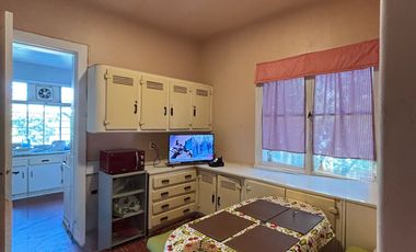 EXCELENTE UBICACION Y TERRENO HABITACIONAL Y/O COMERCIAL