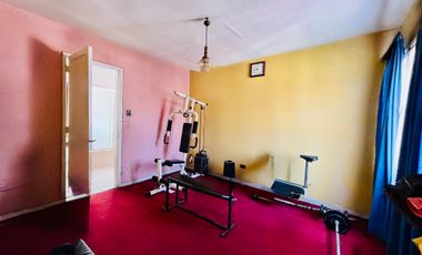 EXCELENTE UBICACION Y TERRENO HABITACIONAL Y/O COMERCIAL