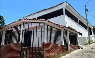 Casa-Bodega - Villa Rosario