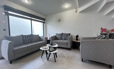 Casa en RENTA Toluca, cercana a Plaza Santín, dentro de Fraccionamiento nuevo, doble filtro de seguridad.