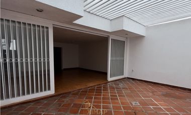 APARTAMENTO EN EDIFICIO ROSITA