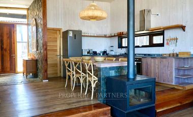 Pichilemu, Espectacular Casa frente al mar