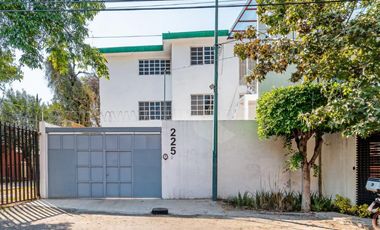 CASA EN VENTA EN MILITAR MARTE