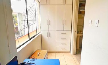 Venta de Casa de 4 Pisos  – Santiago de Surco