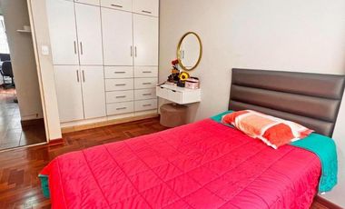 Venta de Casa de 4 Pisos  – Santiago de Surco