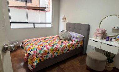 Venta de Casa de 4 Pisos  – Santiago de Surco