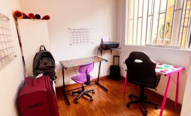Venta de Casa de 4 Pisos  – Santiago de Surco