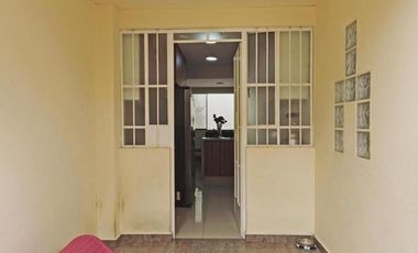 Venta de Casa de 4 Pisos  – Santiago de Surco