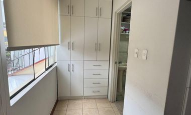 Venta de Casa de 4 Pisos  – Santiago de Surco