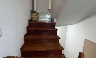 Venta de Casa de 4 Pisos  – Santiago de Surco