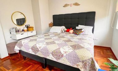 Venta de Casa de 4 Pisos  – Santiago de Surco
