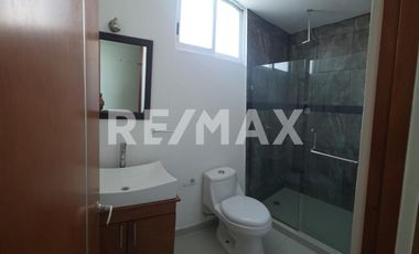 RENTA CASA EN KUNEM XILOTZONGO - (3)