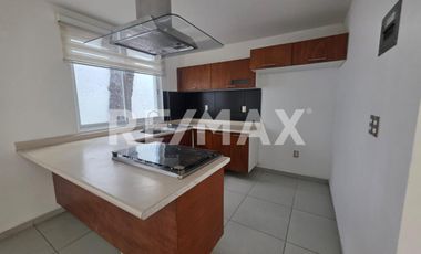 RENTA CASA EN KUNEM XILOTZONGO - (3)