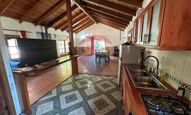 SE VENDE 2 CASAS EN 5.000M2, VISTA VOLCÁN Y LAGO