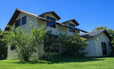 SE VENDE 2 CASAS EN 5.000M2, VISTA VOLCÁN Y LAGO