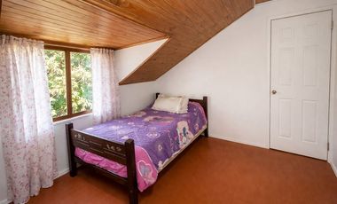 SE VENDE 2 CASAS EN 5.000M2, VISTA VOLCÁN Y LAGO