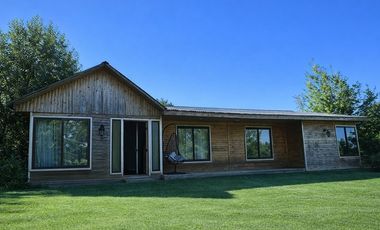 SE VENDE 2 CASAS EN 5.000M2, VISTA VOLCÁN Y LAGO