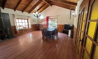 SE VENDE 2 CASAS EN 5.000M2, VISTA VOLCÁN Y LAGO