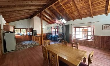 SE VENDE 2 CASAS EN 5.000M2, VISTA VOLCÁN Y LAGO