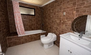 SE VENDE 2 CASAS EN 5.000M2, VISTA VOLCÁN Y LAGO