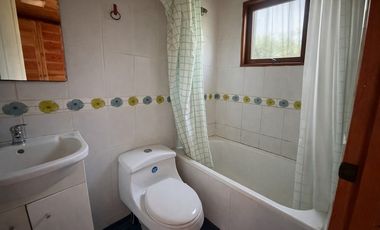 SE VENDE 2 CASAS EN 5.000M2, VISTA VOLCÁN Y LAGO