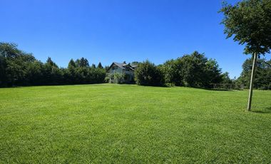 SE VENDE 2 CASAS EN 5.000M2, VISTA VOLCÁN Y LAGO