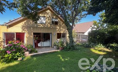 Casa en Venta en Camino del Claustro 6768