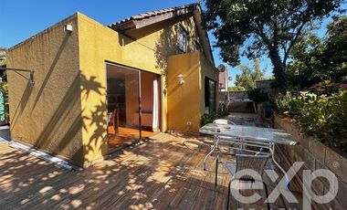 Casa en Venta en Camino del Claustro 6768