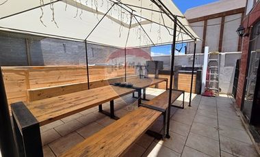 CASA EN PARQUE INGLES 4D 3B  PATIO AMPLIO