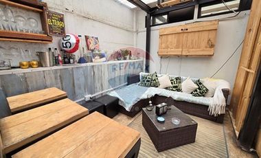 CASA EN PARQUE INGLES 4D 3B  PATIO AMPLIO