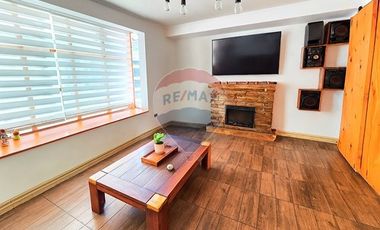 CASA EN PARQUE INGLES 4D 3B  PATIO AMPLIO