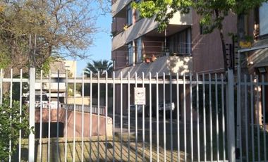ESTACIONAMIENTO SEGURO EN BARRIO RESIDENCIAL DE ÑUÑOA