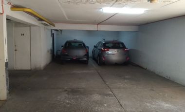 ESTACIONAMIENTO SEGURO EN BARRIO RESIDENCIAL DE ÑUÑOA