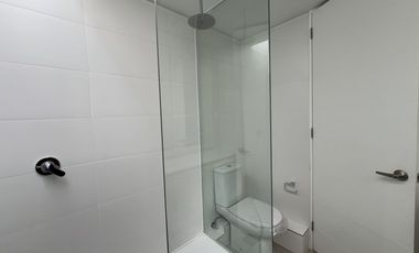 SE VENDE CASA DE 2 PISOS EN BOSQUES DE MONTEMAR (CÓD. 571)