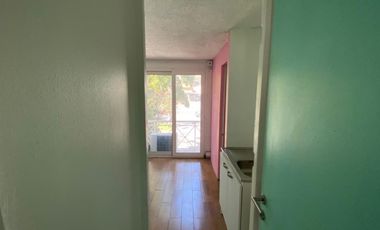 SE ARRIENDA CASA COMERCIAL EN AV. LAS CONDES (CÓD. 569)