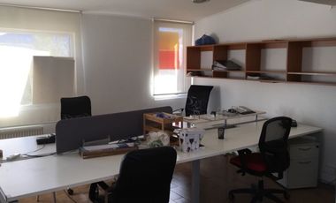 SE ARRIENDA CASA COMERCIAL EN AV. LAS CONDES (CÓD. 569)