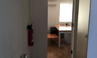 SE ARRIENDA CASA COMERCIAL EN AV. LAS CONDES (CÓD. 569)