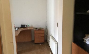 SE ARRIENDA CASA COMERCIAL EN AV. LAS CONDES (CÓD. 569)