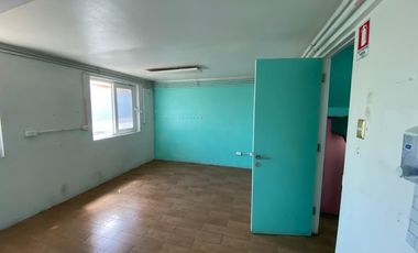 SE ARRIENDA CASA COMERCIAL EN AV. LAS CONDES (CÓD. 569)