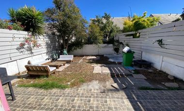 SE ARRIENDA CASA COMERCIAL EN AV. LAS CONDES (CÓD. 569)