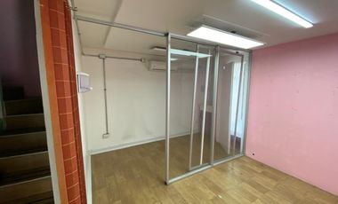 SE ARRIENDA CASA COMERCIAL EN AV. LAS CONDES (CÓD. 569)