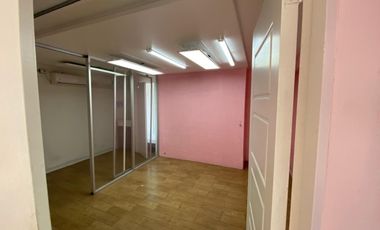 SE ARRIENDA CASA COMERCIAL EN AV. LAS CONDES (CÓD. 569)