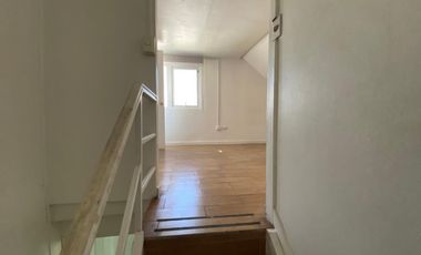 SE ARRIENDA CASA COMERCIAL EN AV. LAS CONDES (CÓD. 569)