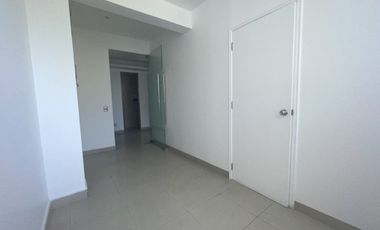 SE ARRIENDA OFICINA EN REÑACA